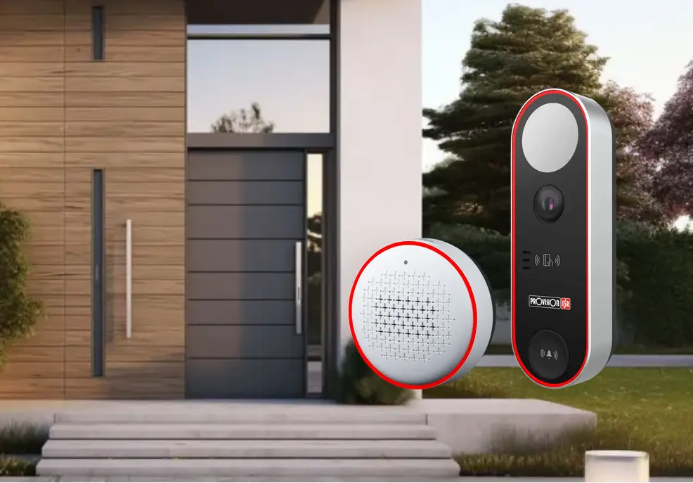 Slimme videodeurbel naast voordeur.