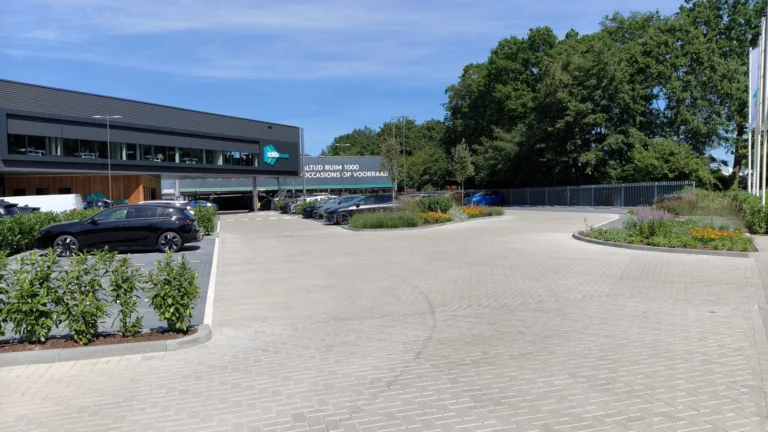 Beveiligingsinstallatie op een autobedrijf in Amersfoort, geïnstalleerd door ECE.