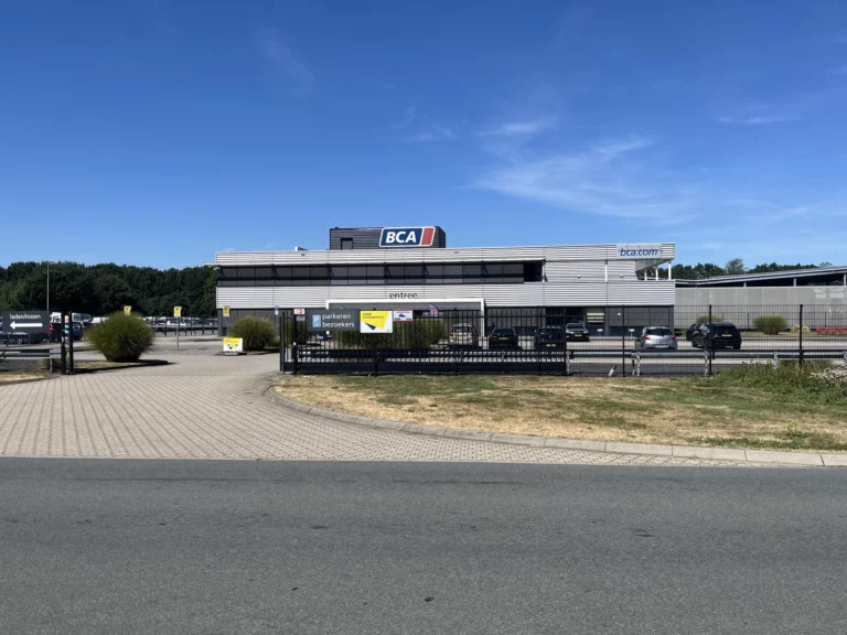 Beveiligingsinstallatie op een autobedrijf in Barneveld, geïnstalleerd door ECE.