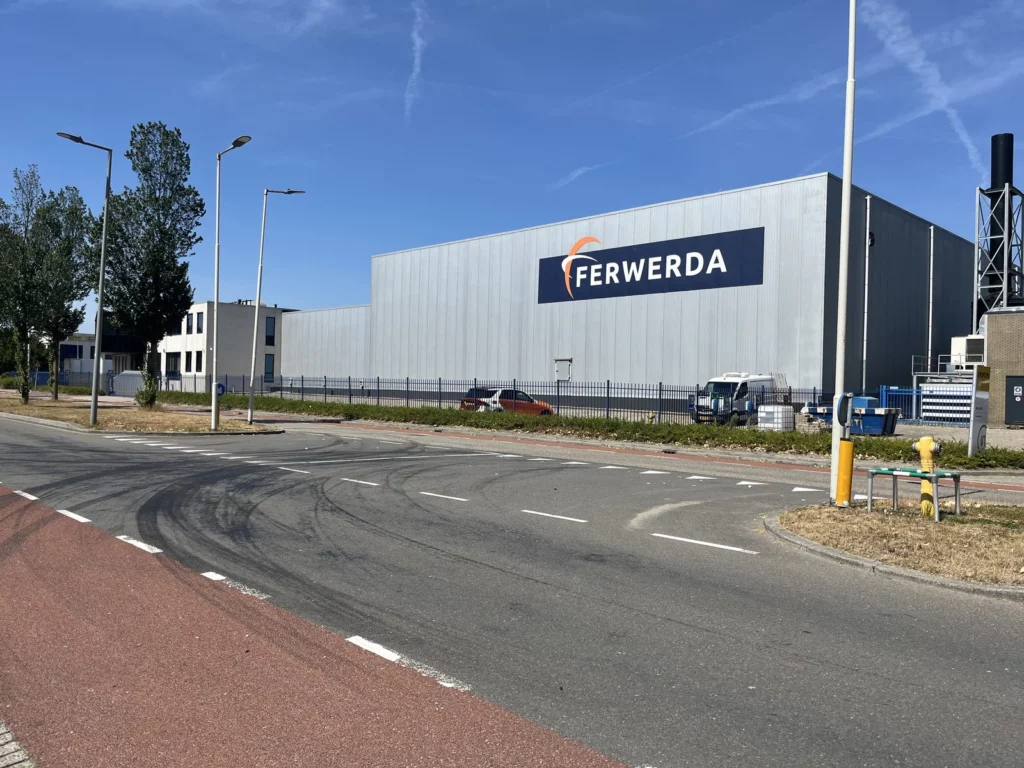 Toegangscontrole en meer op een bedrijfspand in Rotterdam, geïnstalleerd door ECE.